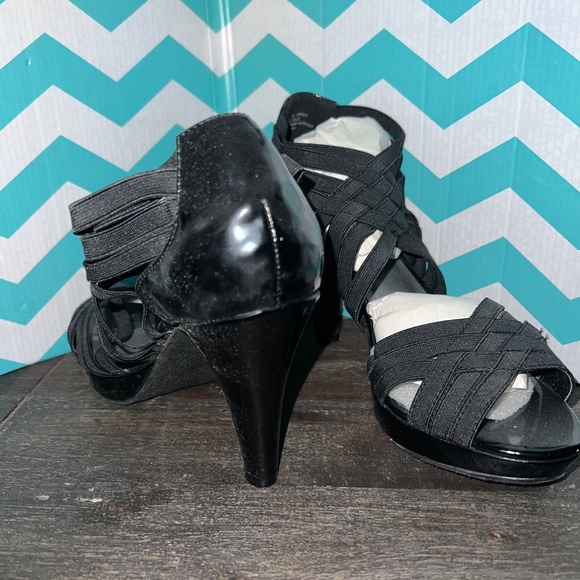Madden Girl Criss Cross Kelltic Heels Women's Size 8 - Picture 3 of 6
